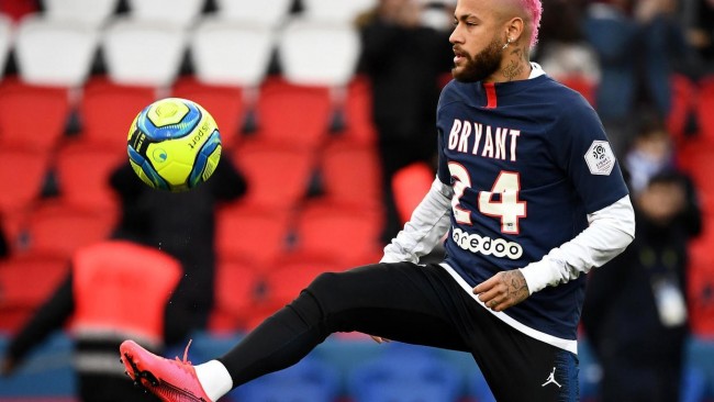 关于多特蒙德今日表现抢眼，内马尔整场无解，教练赛后亲自拥抱的信息