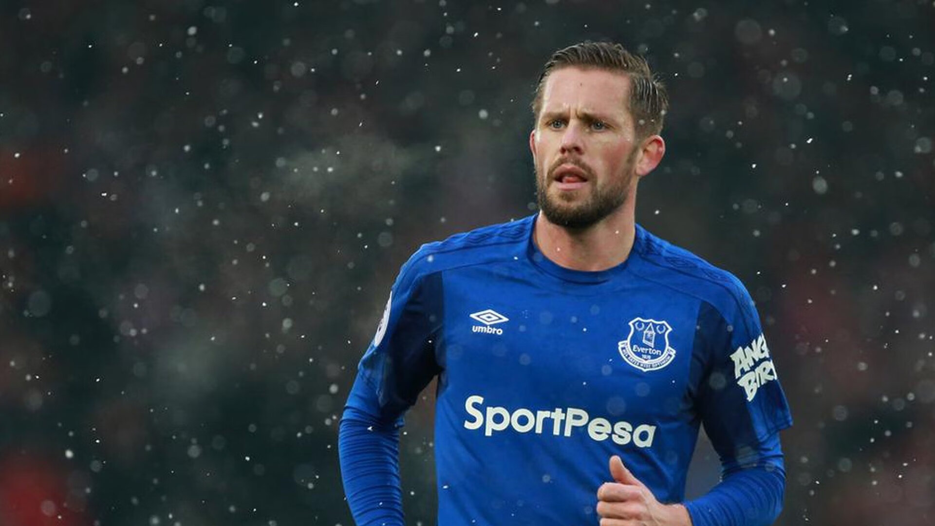 NBA季后赛首回合激情夜！高芙里突外投，热刺小胜纽约尼克斯