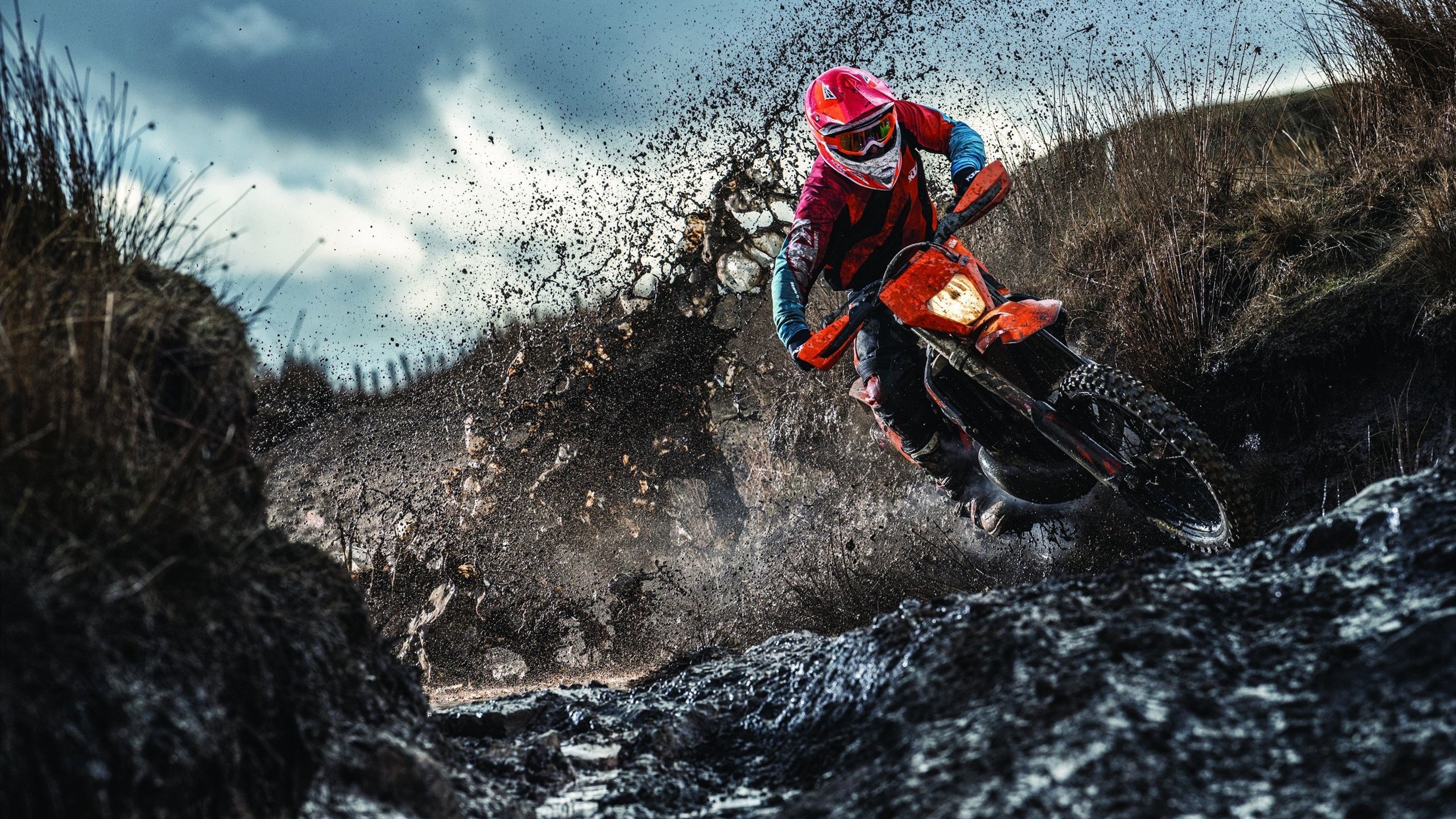 广州队士气爆棚，欧联杯四强战遇上金州勇士，目标明确直指晋级